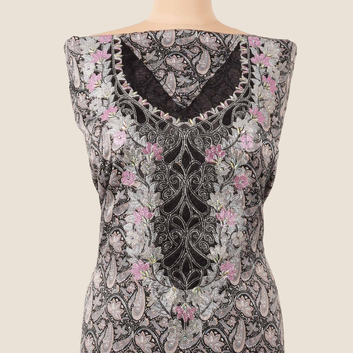 baby-silk-royal-paisley-Mukhawar-fabric 