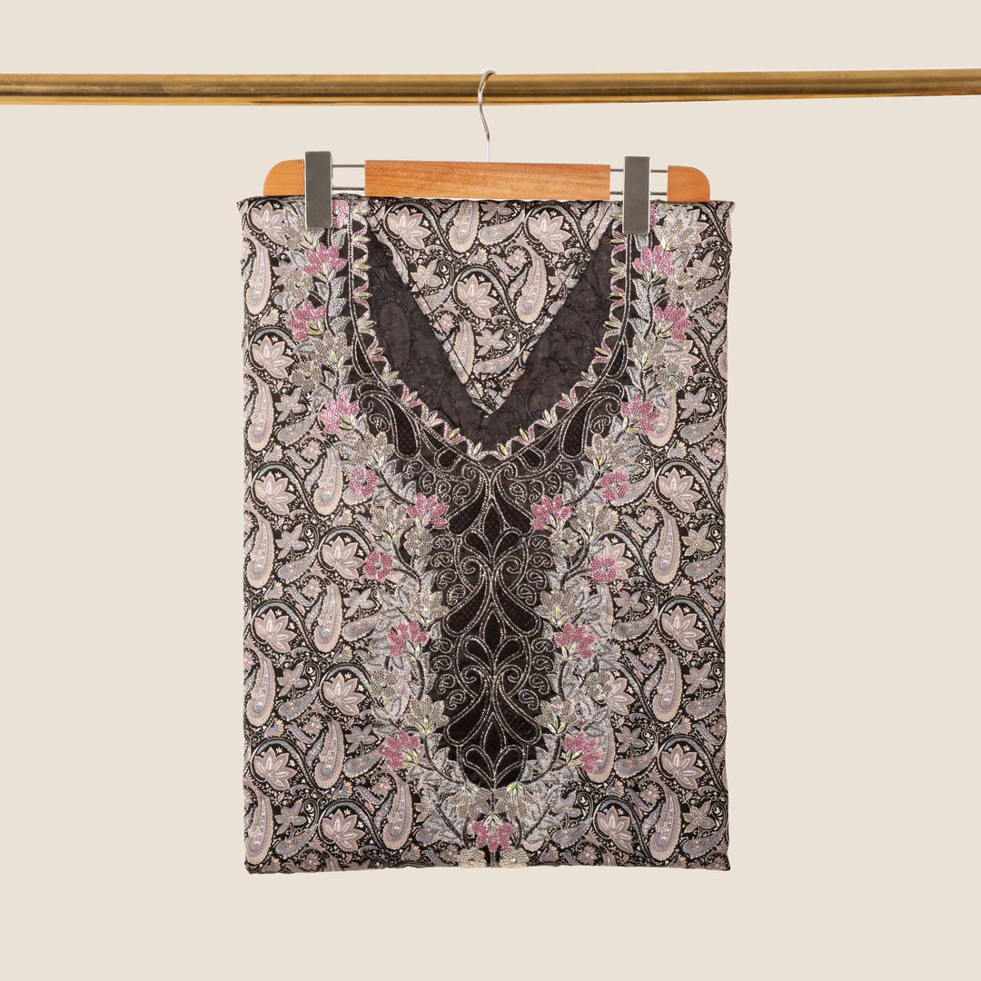 baby-silk-royal-paisley-Mukhawar-fabric 