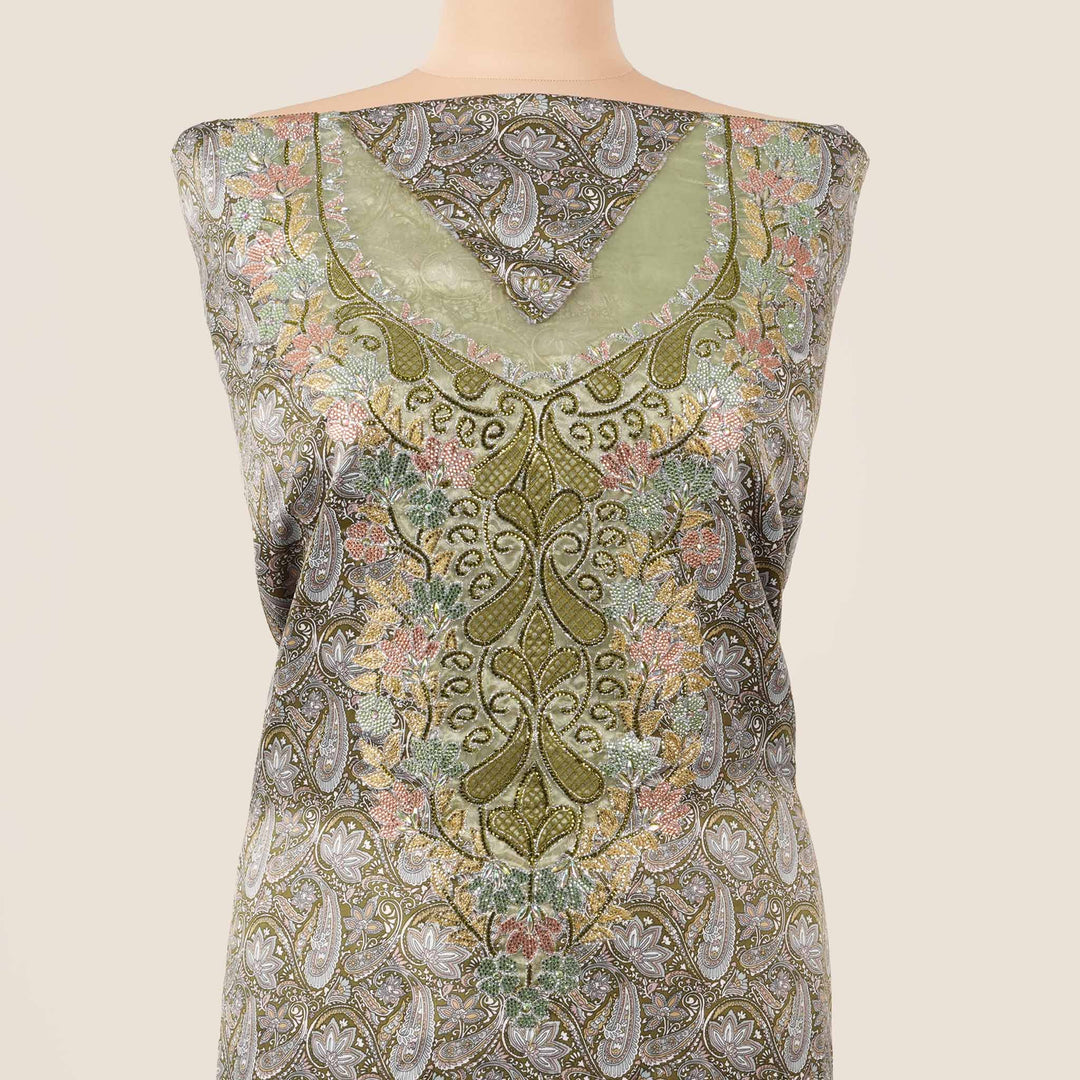 baby-silk-royal-paisley-for-daughter-Mukhawar-fabric 