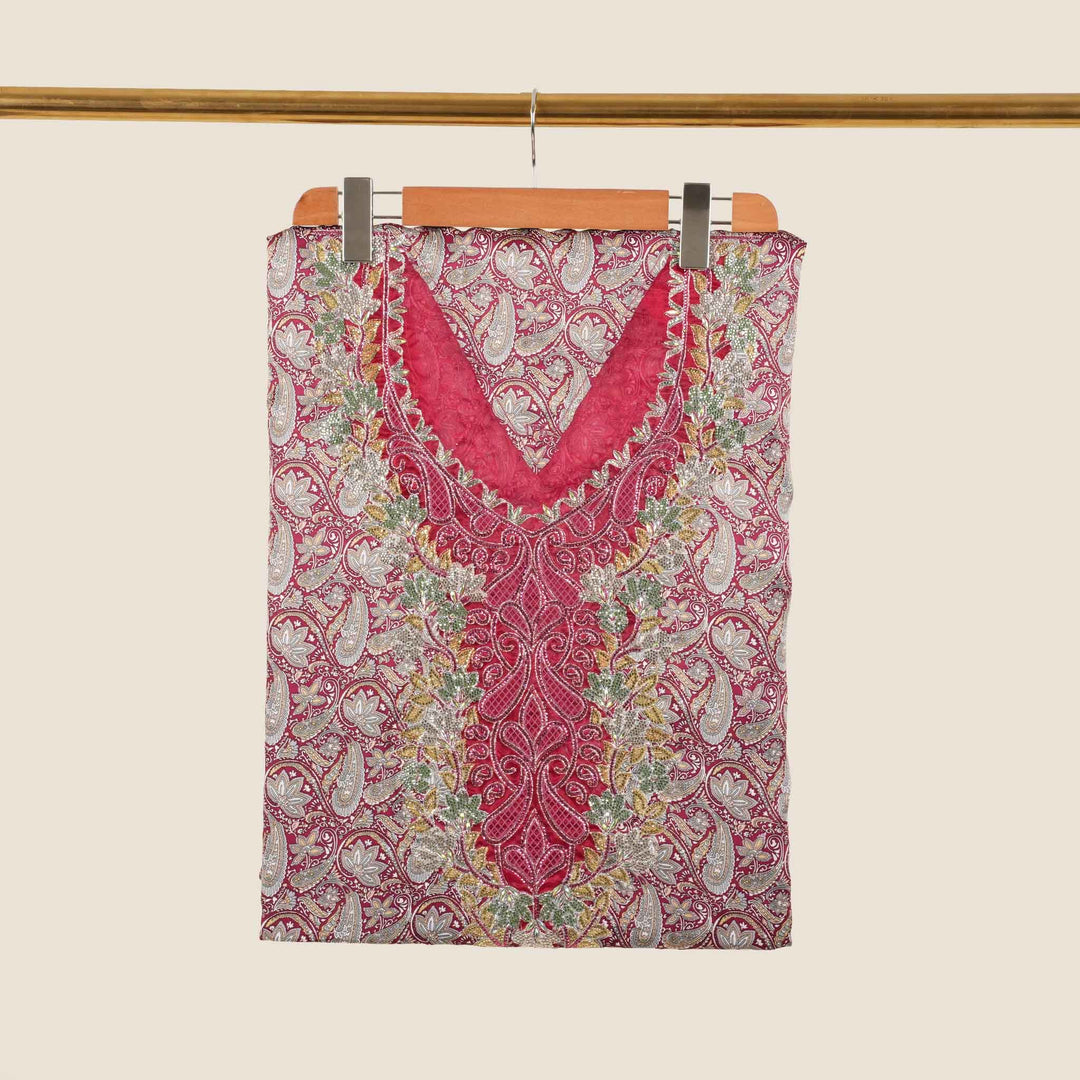 baby-silk-royal-paisley-Mukhawar-fabric 
