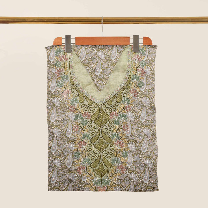 baby-silk-royal-paisley-for-daughter-Mukhawar-fabric 