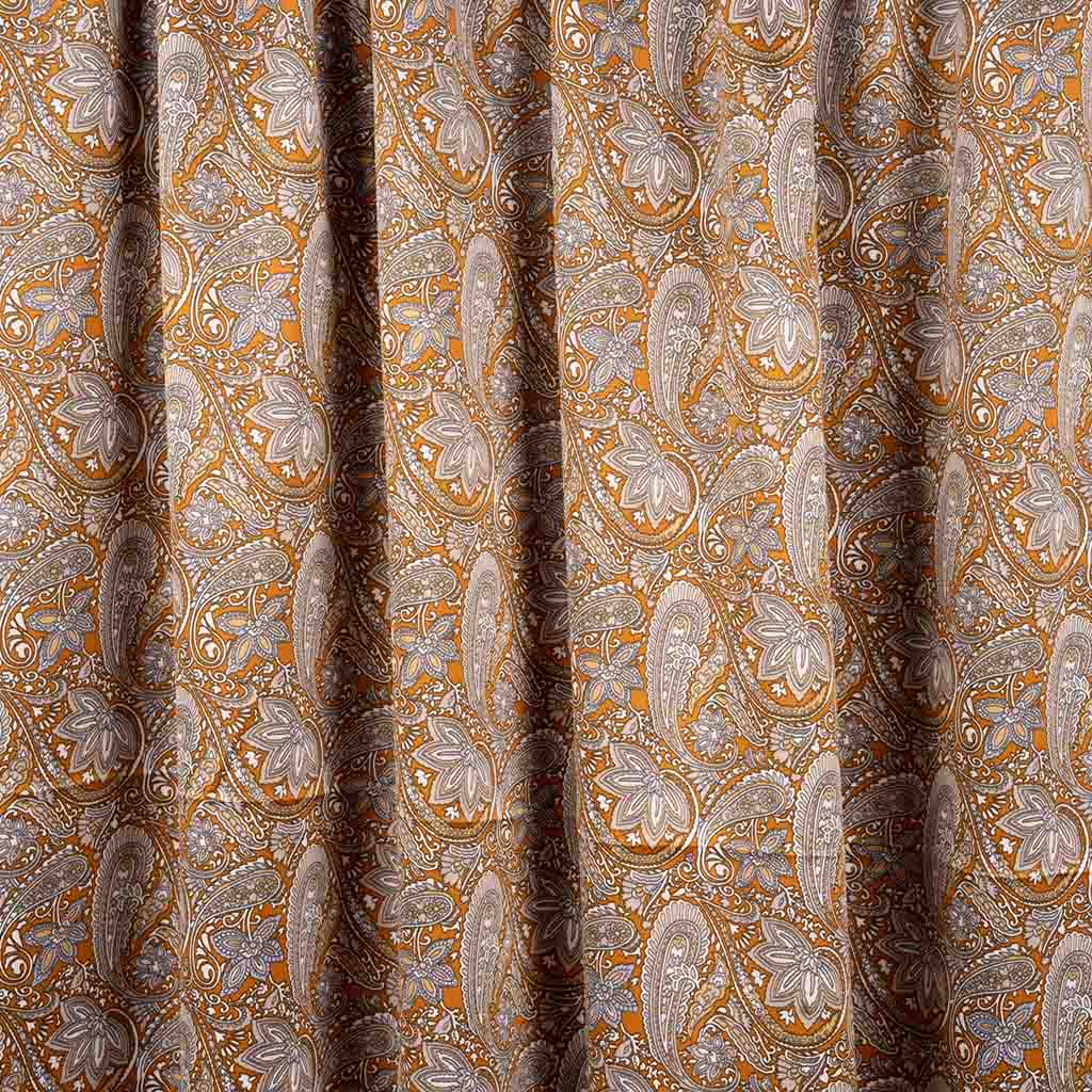 baby-silk-royal-paisley-Mukhawar-fabric 