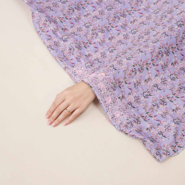 light-baby-silk-celeste-leaves-with-shaila Mukhawar fabric 