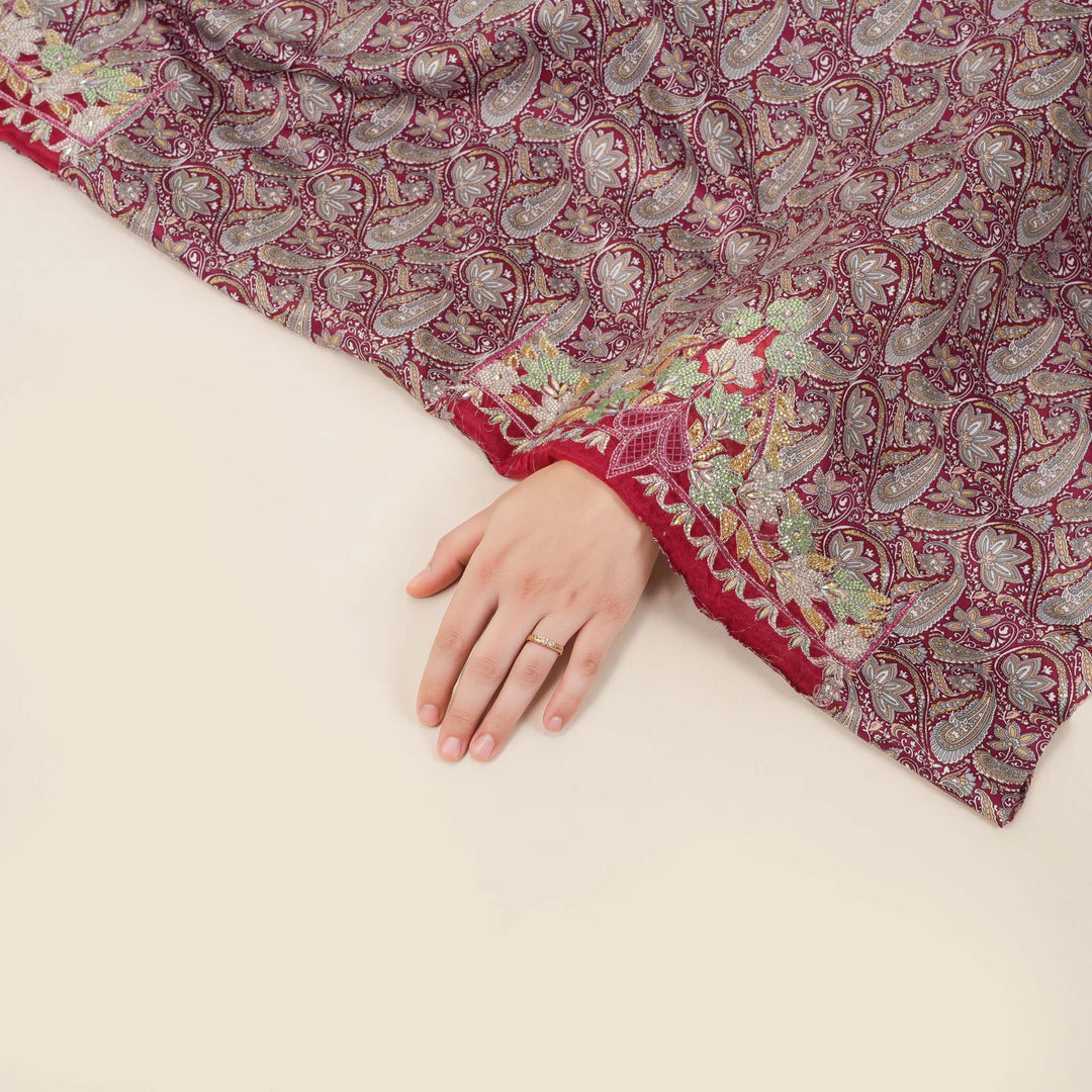 baby-silk-royal-paisley-for-daughter-Mukhawar-fabric 
