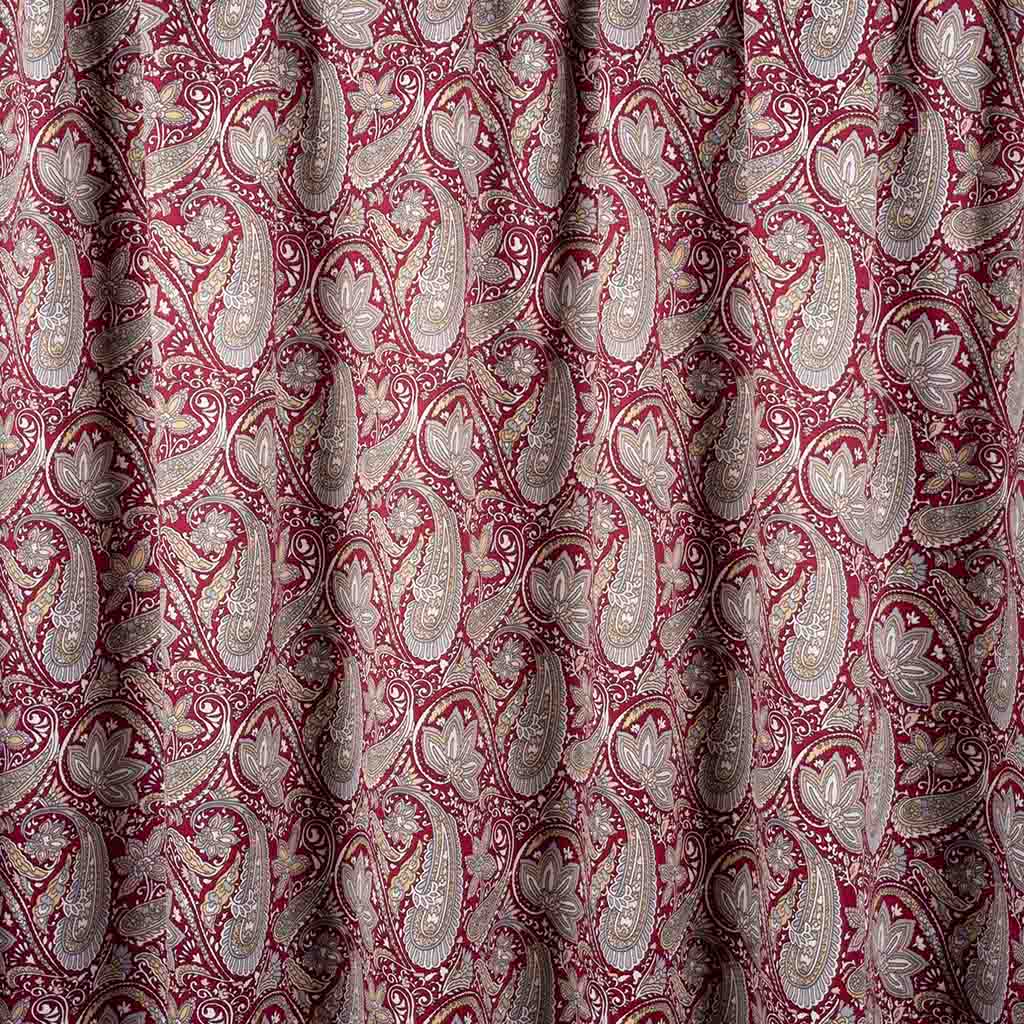 baby-silk-royal-paisley-for-daughter-Mukhawar-fabric 