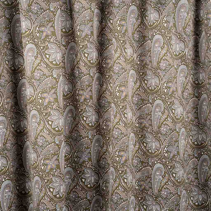 baby-silk-royal-paisley-for-daughter-Mukhawar-fabric 