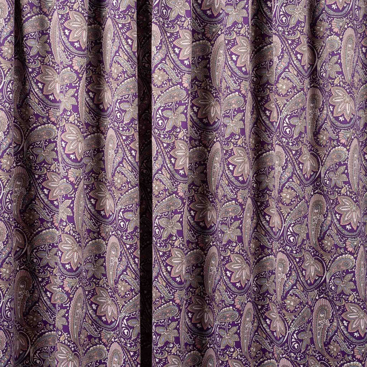 baby-silk-royal-paisley-for-daughter-Mukhawar-fabric 